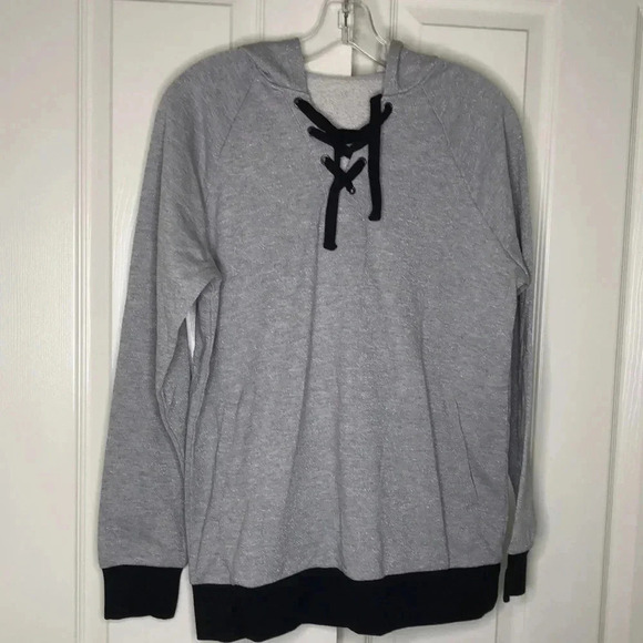 HOT TOPIC Hooded Two Tone Lace Up Sweatshirt - Picture 1 of 5